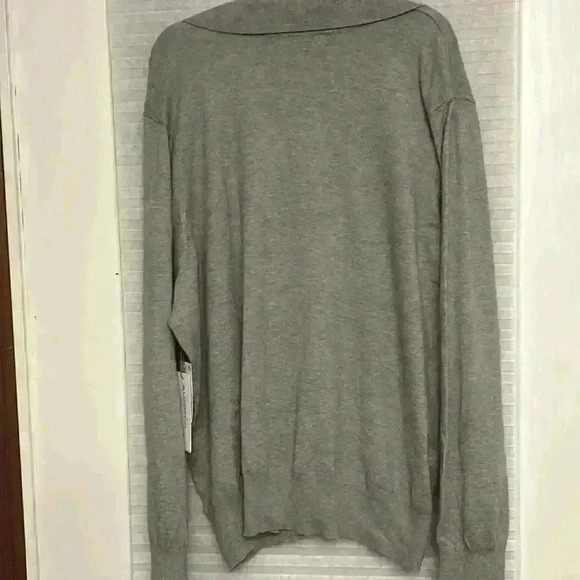 NWT Liz Claiborne light weight grey sweater plus size 3x v neck - Picture 5 of 6